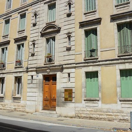 אביניון Appartement Intra Muros 8 Personnes Climatise Wifi Stationnement Facile מראה חיצוני תמונה