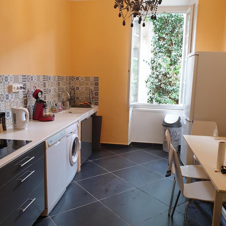 אביניון Appartement Intra Muros 8 Personnes Climatise Wifi Stationnement Facile מראה חיצוני תמונה